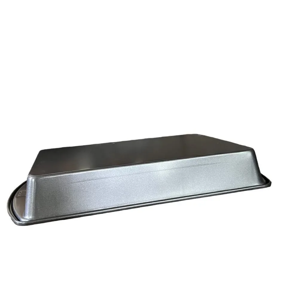 Wilton rectangular baking pan 13x9x2‎